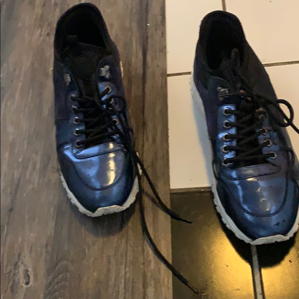 Louis Vuitton blue sneakers - Picture 2 of 4